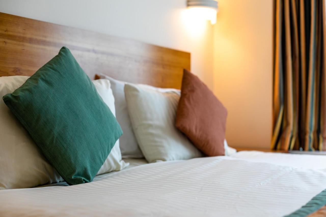 Ballasalla Sefton Express Hotel מראה חיצוני תמונה